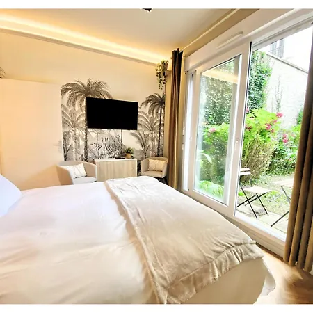 Cosy Avec Salle De Bain Et Jardin Prive Paryż