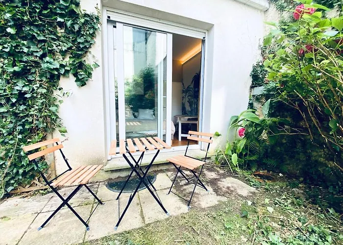 Rum i privatbostad Cosy Avec Salle De Bain Et Jardin Prive